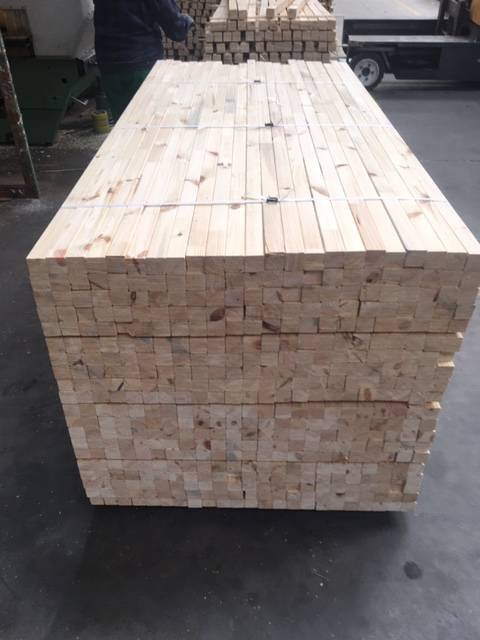 Trockenes Nadelholzleisten